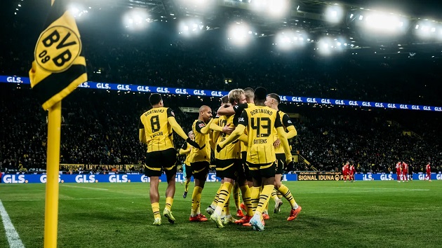 Sân nhà là điểm tựa vững chãi cho Dortmund.