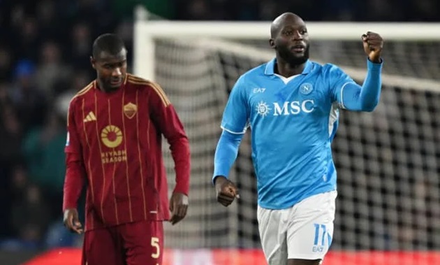 Lukaku ghi bàn duy nhất giúp Napoli đánh bại AS Roma.